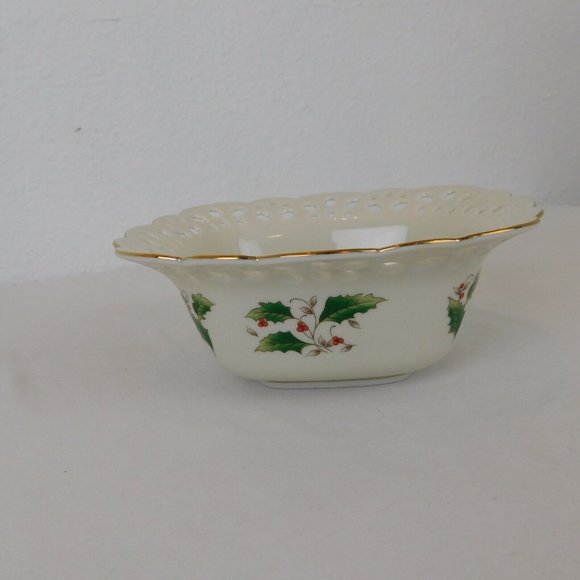 Pierced Treat Bowl Square Gold Trim Royal Limited Holly Holiday Christmas Japan - Picture 4 of 10